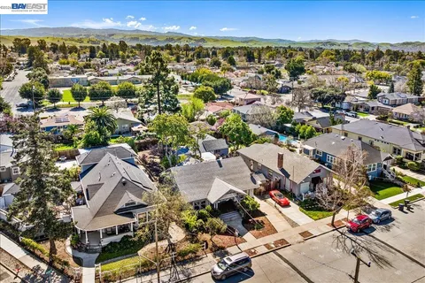 $999,900 | 2463 6th Street, Livermore, CA 94550