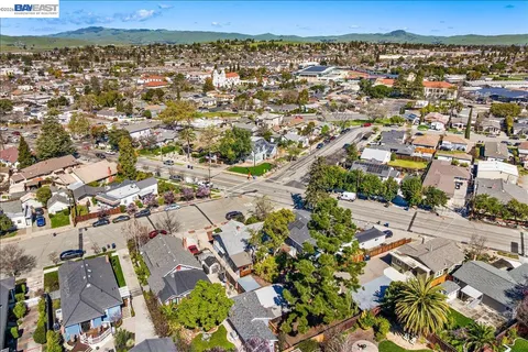 $999,900 | 2463 6th Street, Livermore, CA 94550