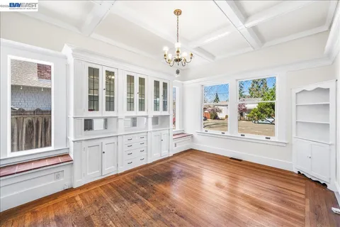 $999,900 | 2463 6th Street, Livermore, CA 94550