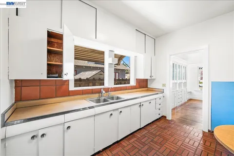 $999,900 | 2463 6th Street, Livermore, CA 94550