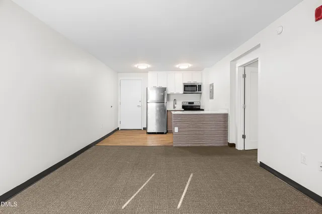 $1,050 | 5104 Hollyridge Drive, Unit 303, Raleigh, NC 27612