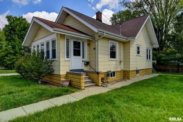 $84,900 | 310 North Cherokee Street, Taylorville, IL 62568