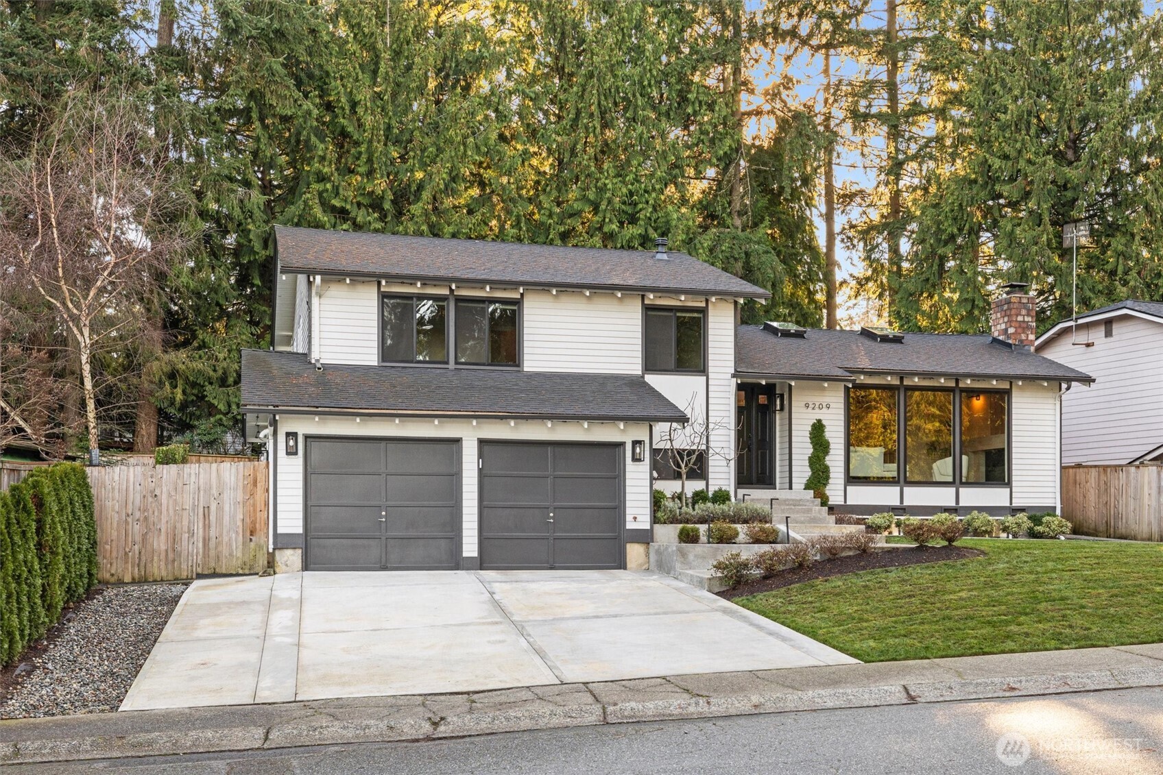 9209 Northeast 142nd Way Kirkland, WA 98034 - Photo 4 of 40