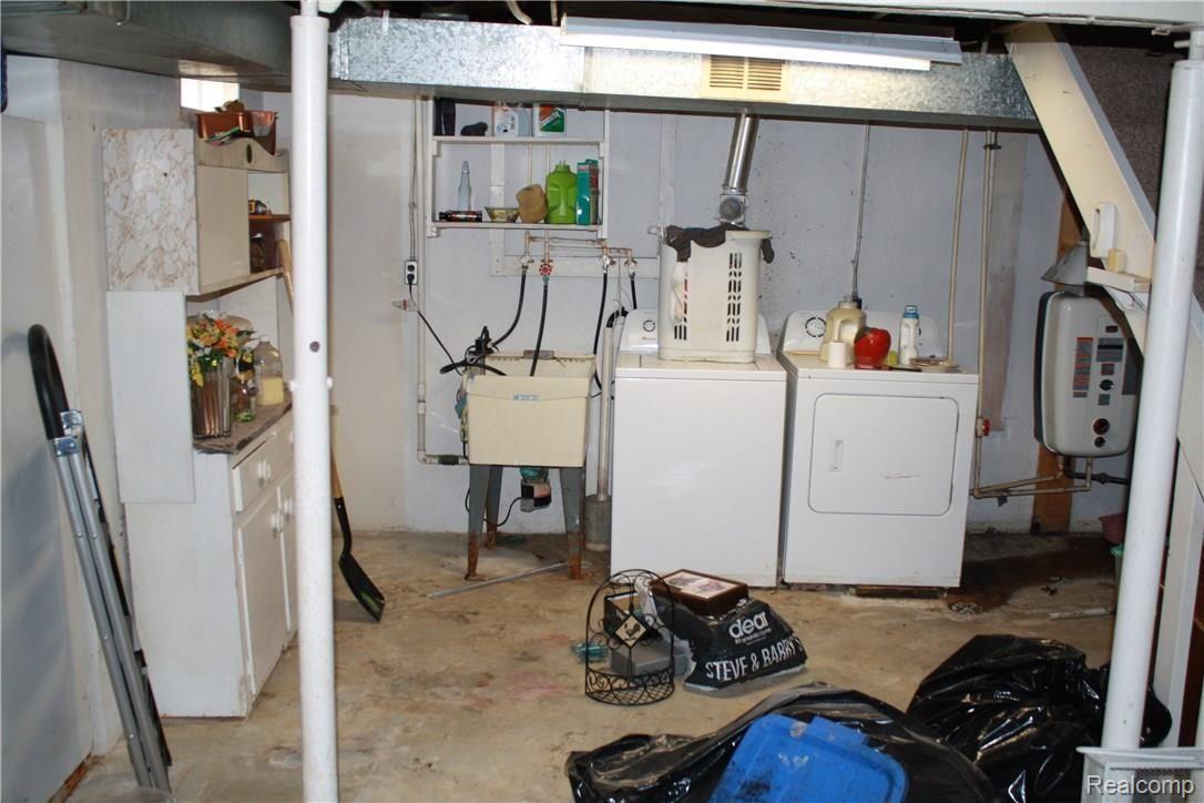 2302 Elms Road Swartz Creek, MI 48473 - Photo 13 of 14 basement2.JPG
