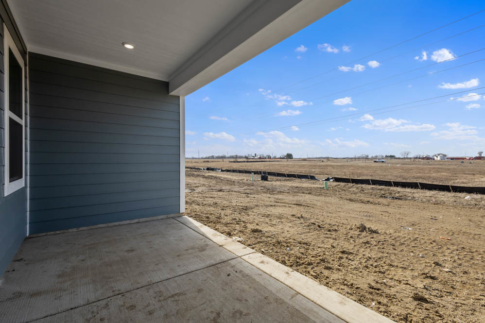 315 Snowdrop Lane Elgin, IL 60124 - Photo 46 of 46 a view of an ocean beach and ocean