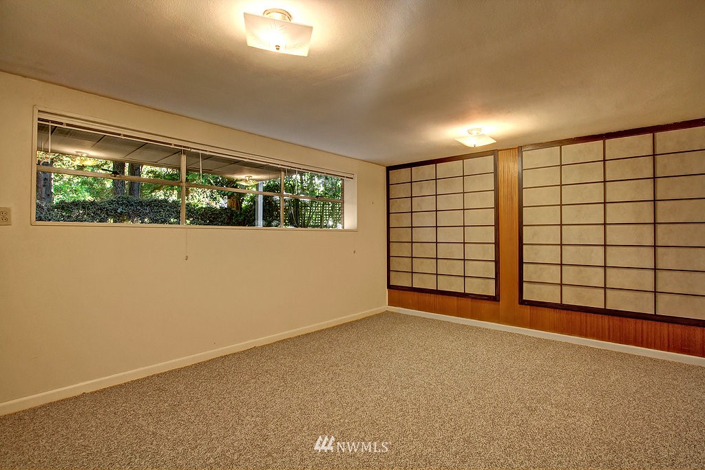 5730 Coniston Road Northeast Seattle, WA 98105 - Photo 12 of 16 Gallery Image 12
