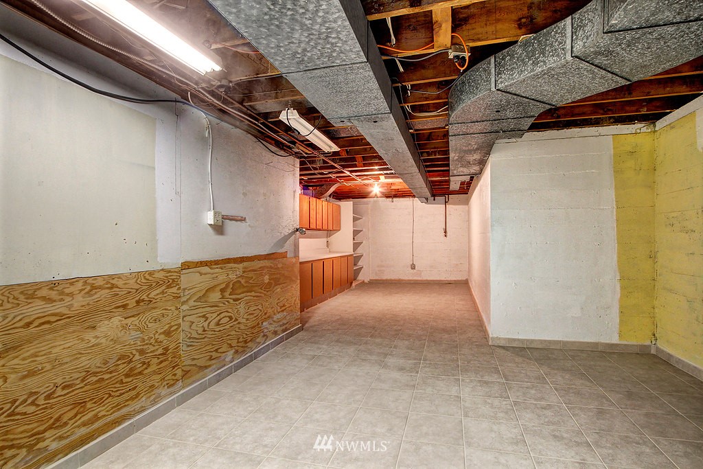 5730 Coniston Road Northeast Seattle, WA 98105 - Photo 14 of 16 Gallery Image 14