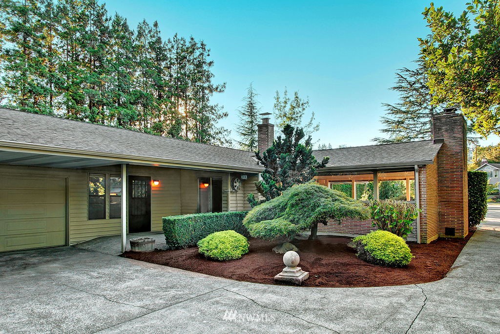 5730 Coniston Road Northeast Seattle, WA 98105 - Photo 16 of 16 Gallery Image 16