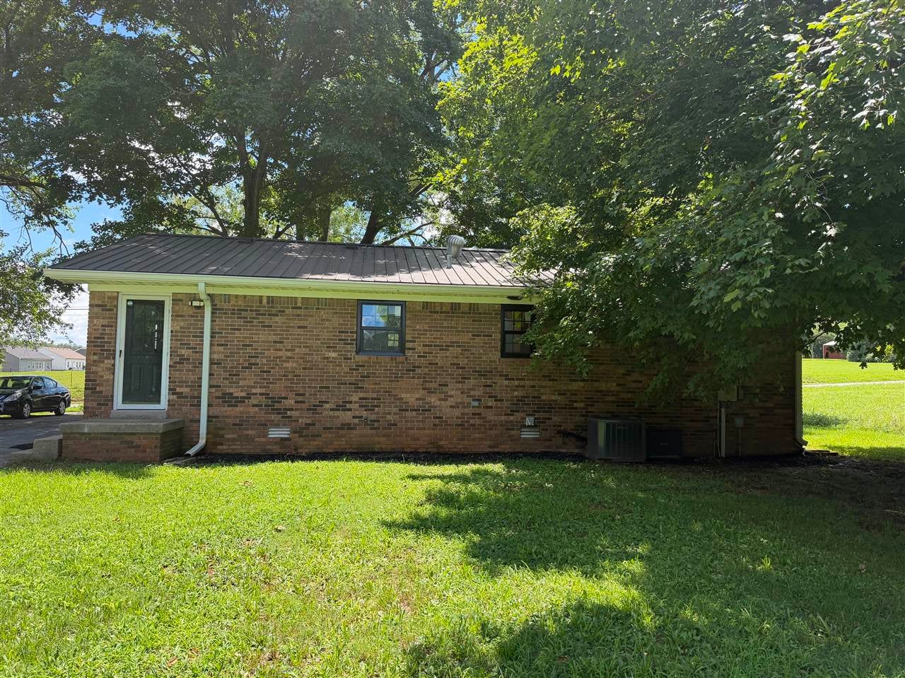 1934 Mount Olivet Road Bowling Green, KY 42101 - Photo 13 of 14 Gallery Image 13