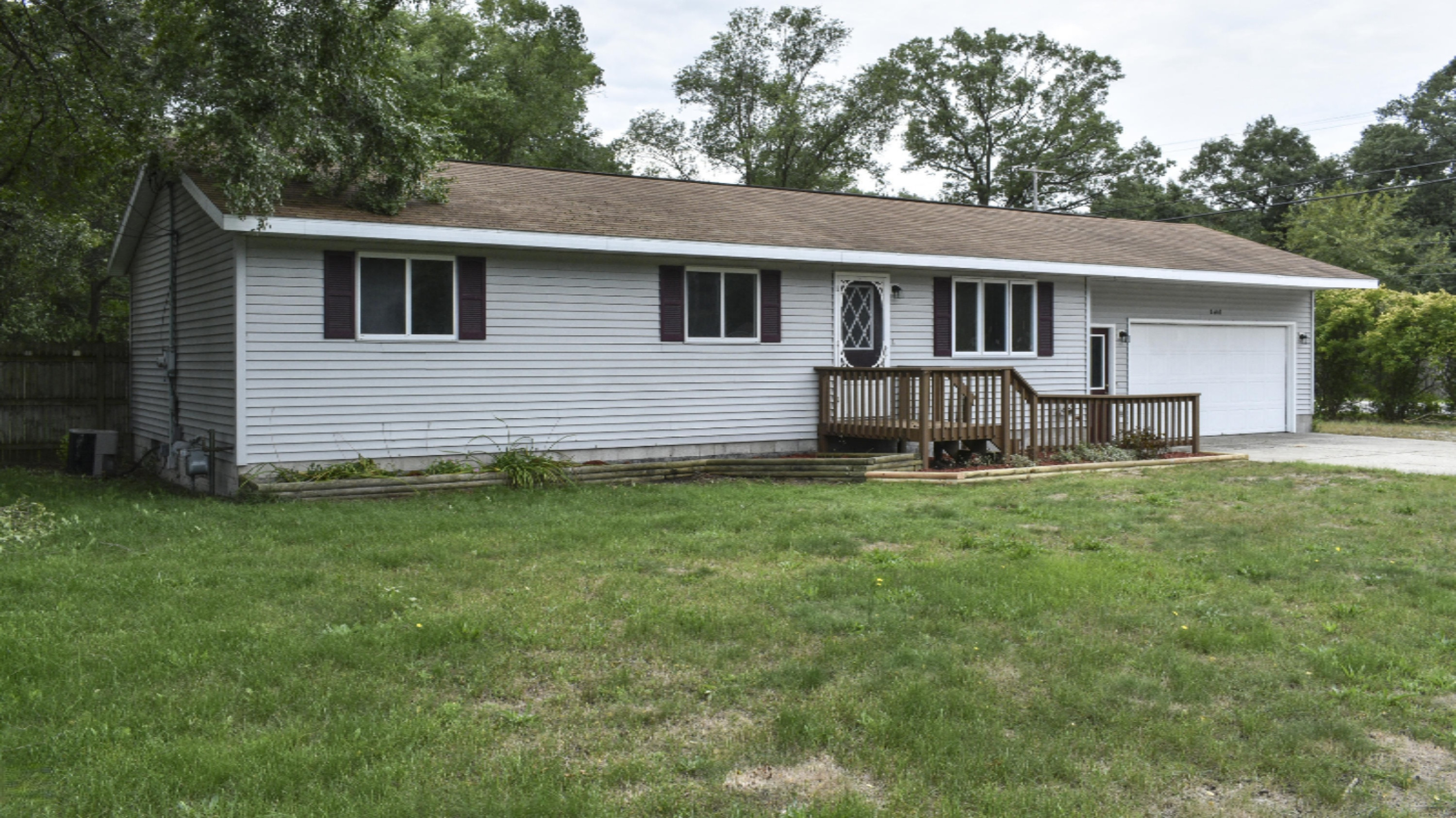 2407 MacArthur Road Muskegon, MI 49442 - Photo 1 of 31 DSC_002