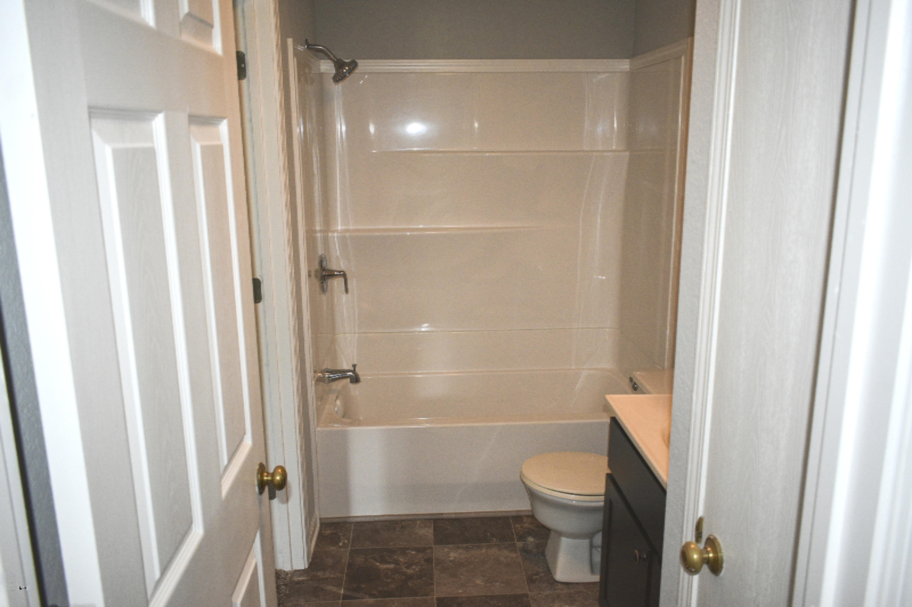 2407 MacArthur Road Muskegon, MI 49442 - Photo 13 of 31 DSC_030b