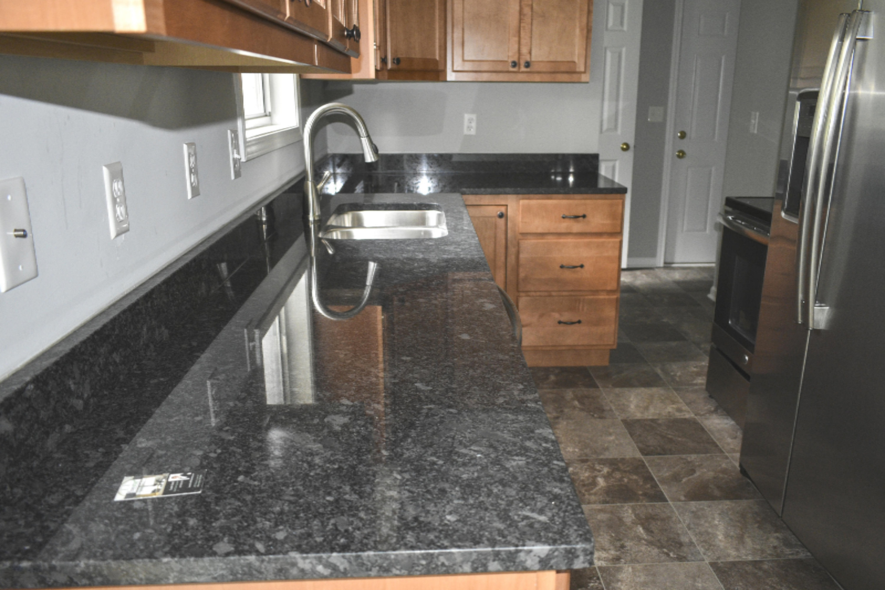 2407 MacArthur Road Muskegon, MI 49442 - Photo 3 of 31 DSC_012b