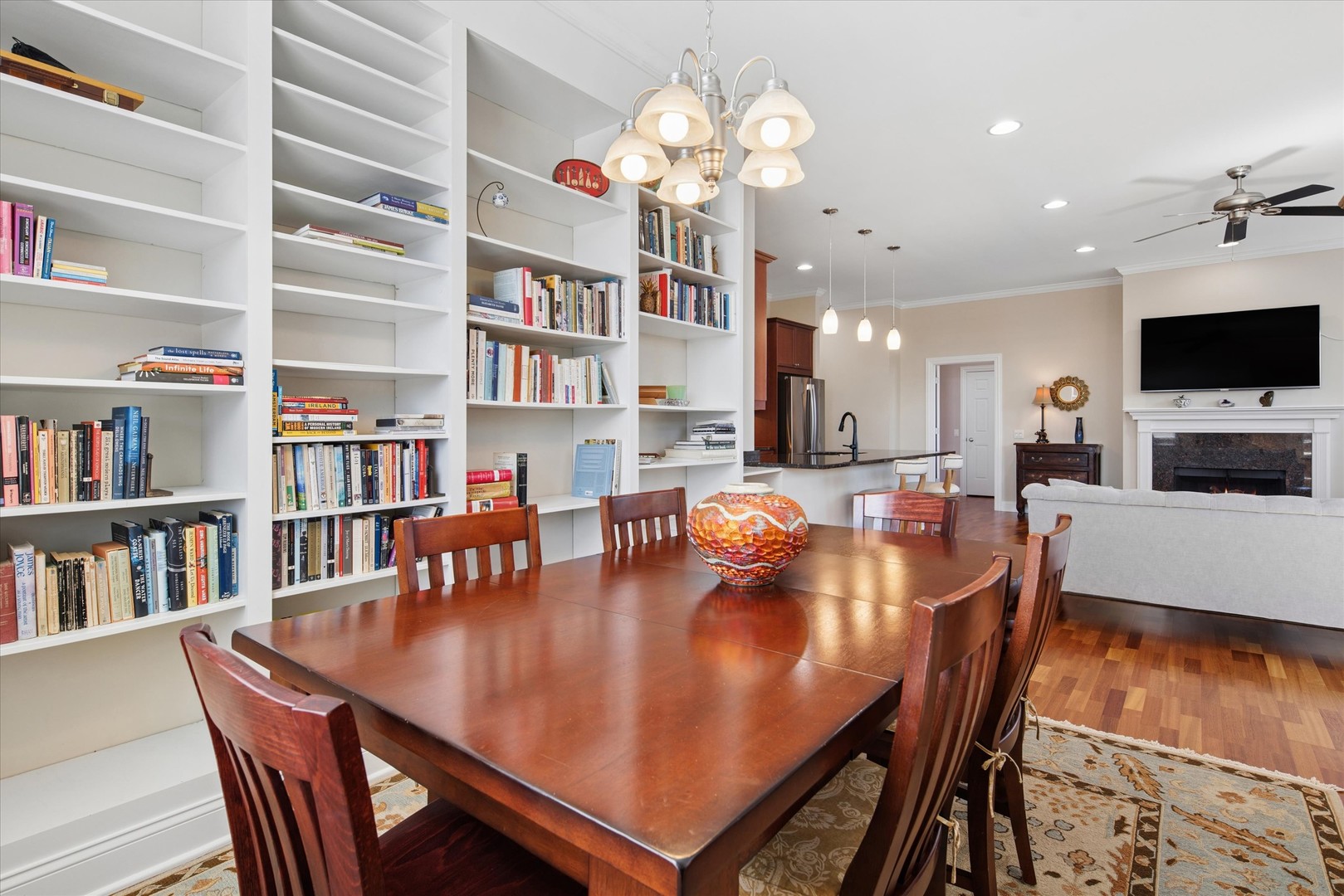 1908 West Irving Park Road, Unit 402 Chicago, IL 60613 - Photo 8 of 24