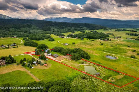 $2,390,000 | 1905 Beaver Drive, Alta, WY 83414
