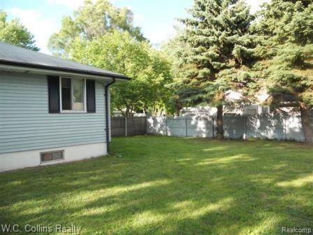 2048 Burdic Street Troy, MI 48085 - Photo 5 of 16 DSCN0384