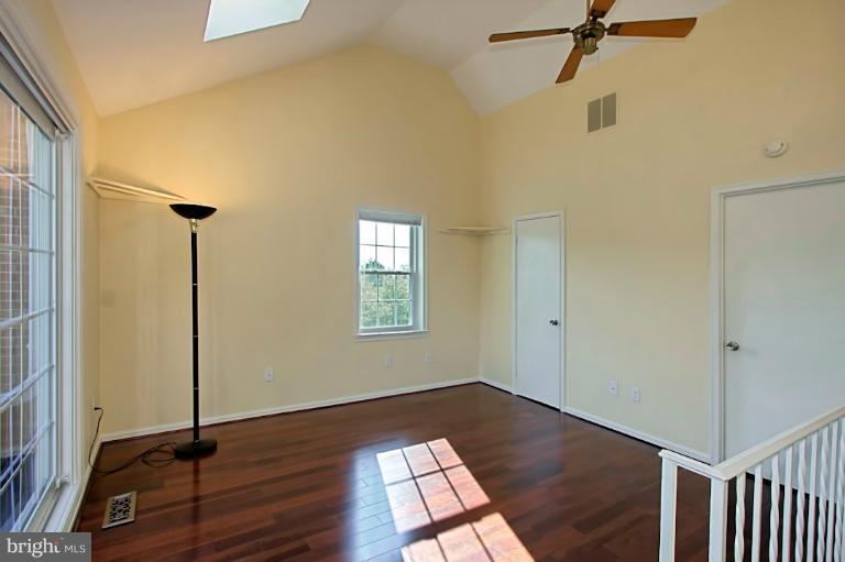 4935 7th Road South, Unit 4935 Arlington, VA 22204 - Photo 12 of 29 Interior (General)
