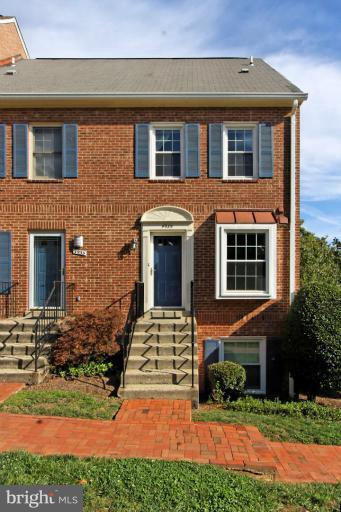 4935 7th Road South, Unit 4935 Arlington, VA 22204 - Photo 15 of 29 Exterior (Front)