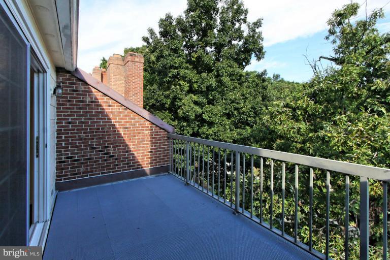 4935 7th Road South, Unit 4935 Arlington, VA 22204 - Photo 9 of 29 Exterior (General)