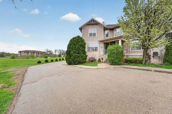 $319,000 | 326 E Hill, Unit 10, Madison, WI 53718