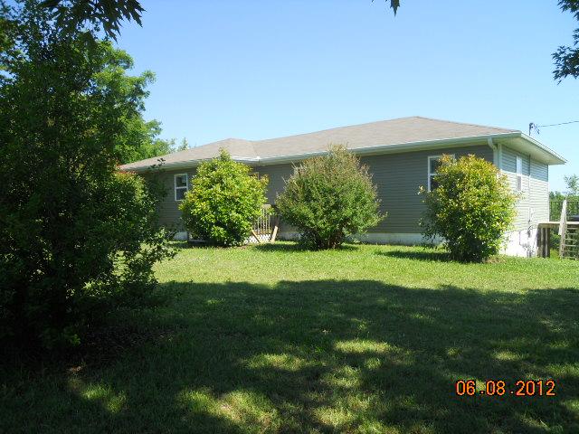 10784 Spence Road Bon Aqua, TN 37025 - Photo 3 of 20 FRONT RIGHT
