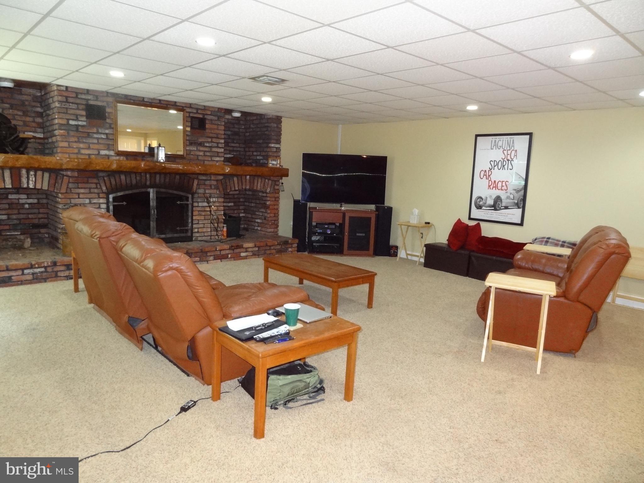 11948 Chapel Road Clifton, VA 20124 - Photo 18 of 25 Recreation Room