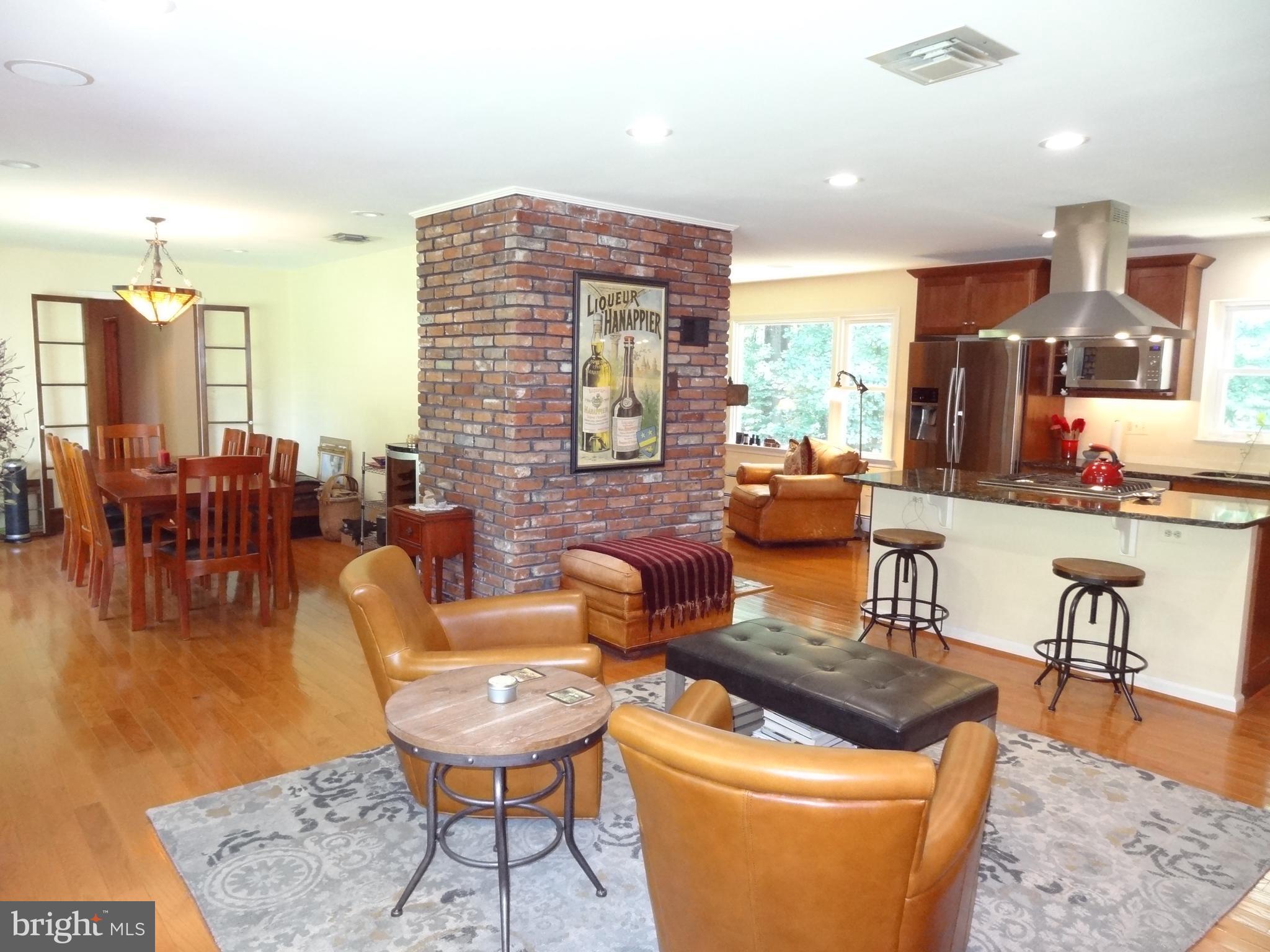 11948 Chapel Road Clifton, VA 20124 - Photo 3 of 25 Interior (General)