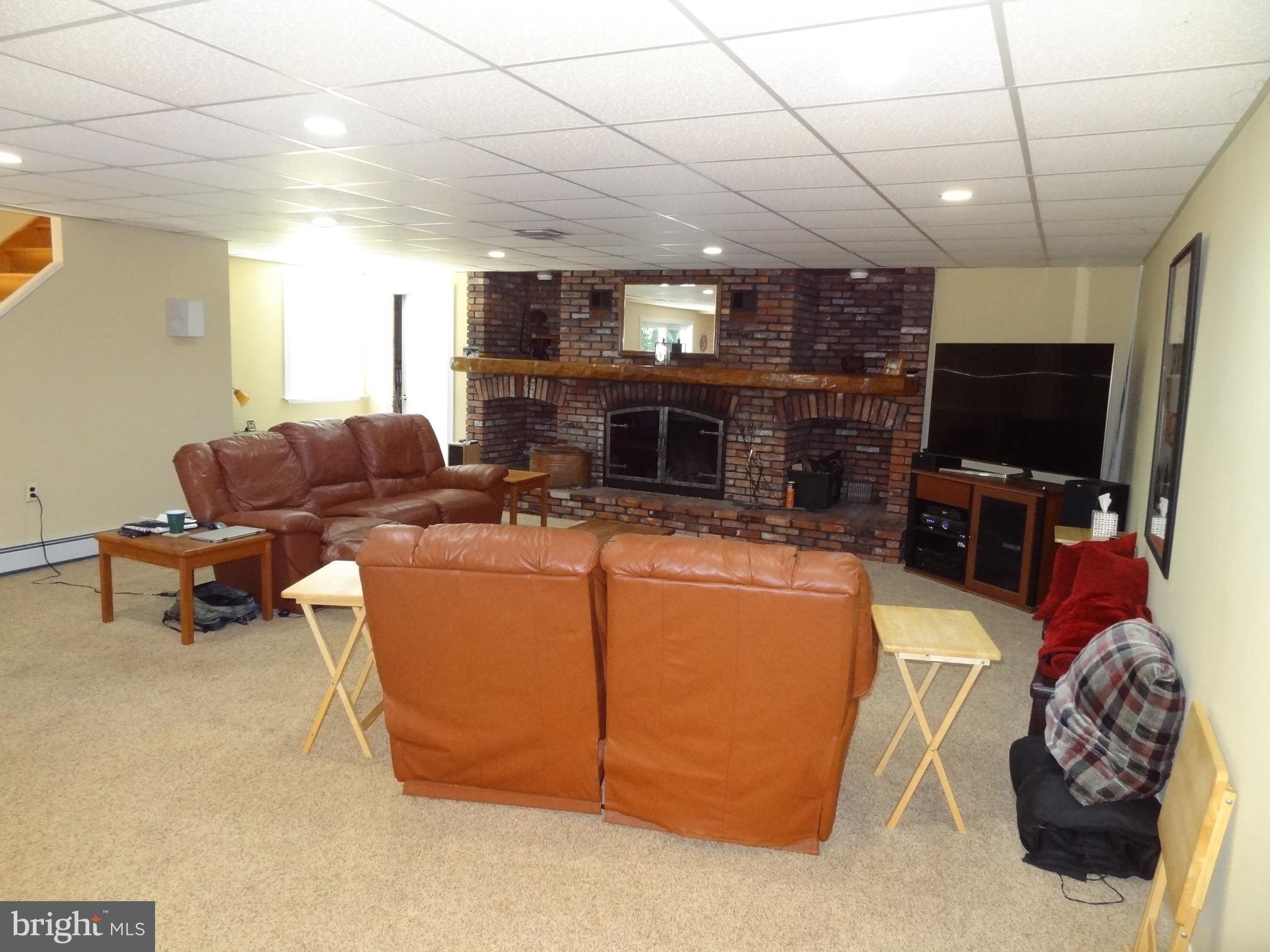 11948 Chapel Road Clifton, VA 20124 - Photo 21 of 25 Recreation Room