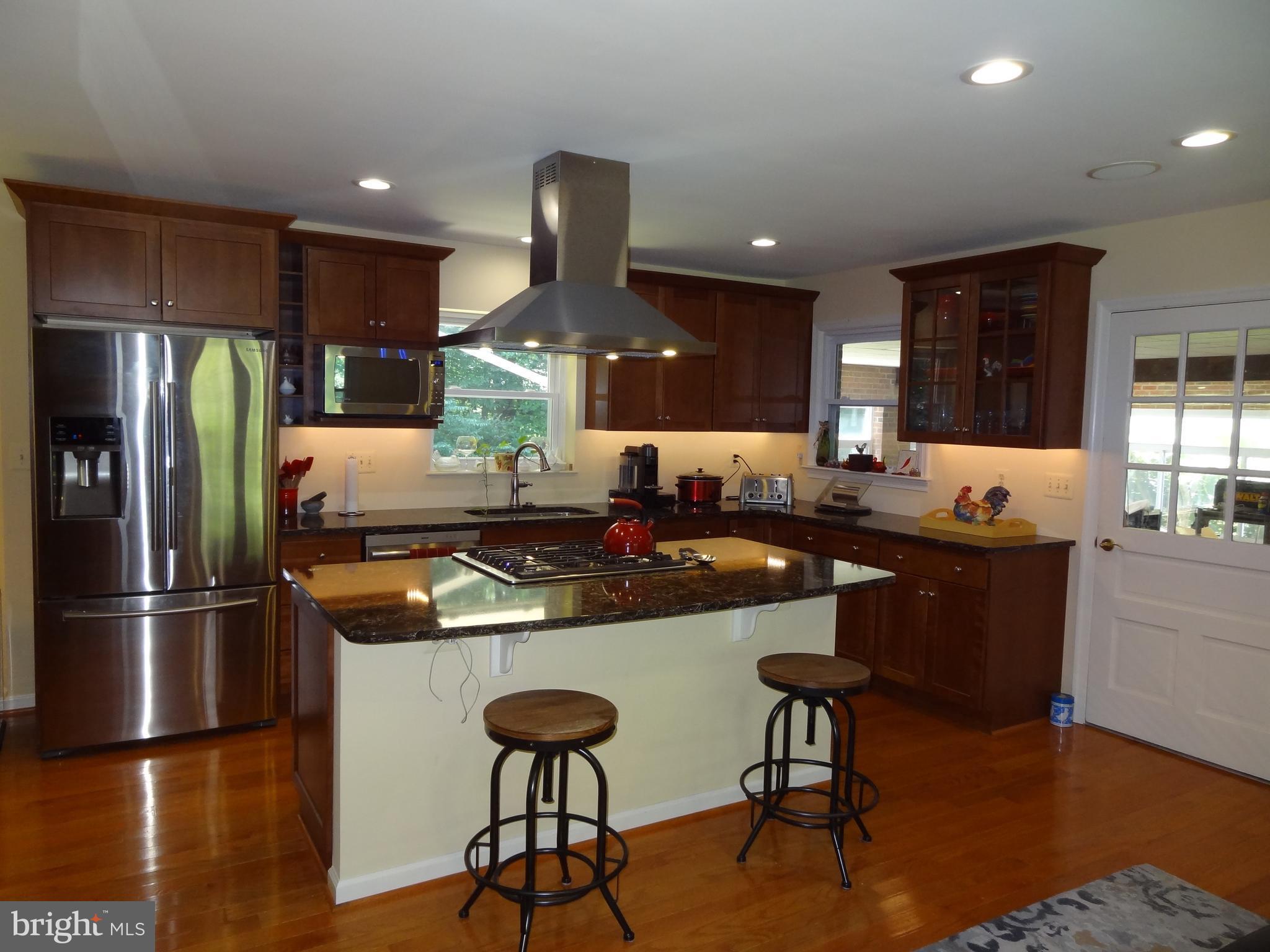 11948 Chapel Road Clifton, VA 20124 - Photo 7 of 25 Kitchen