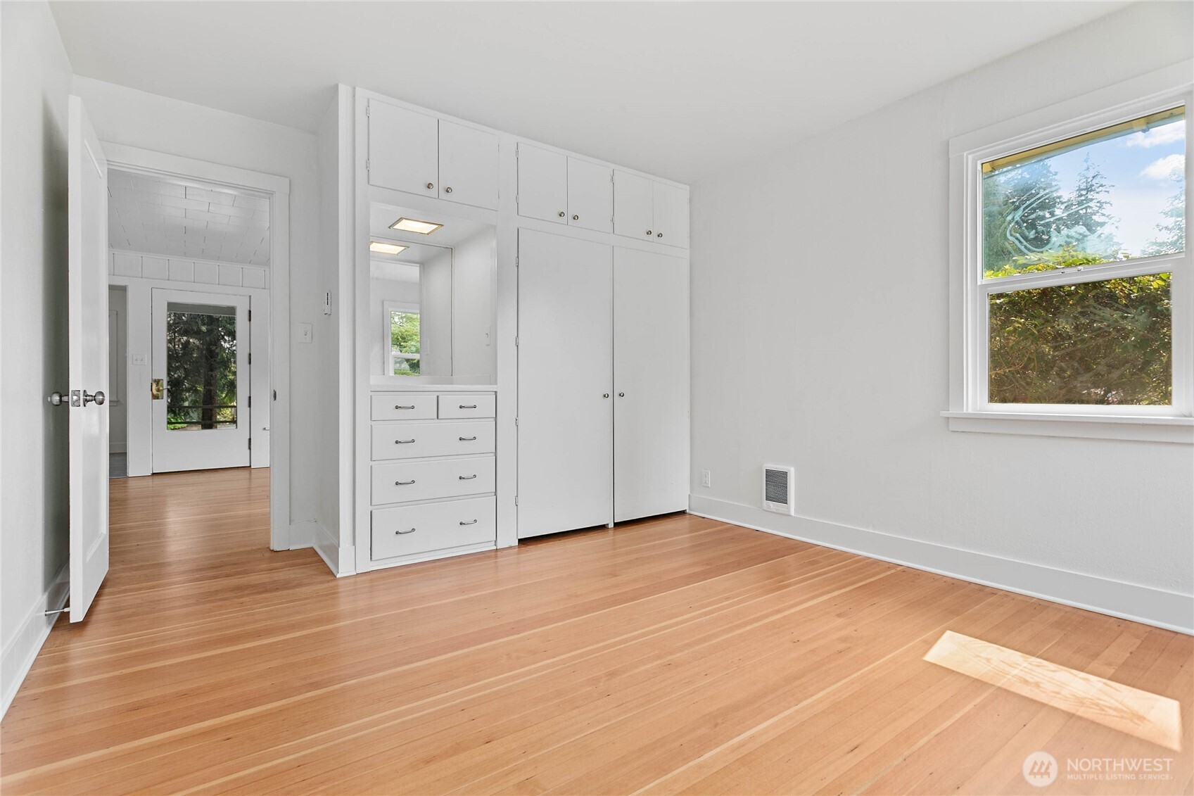 4541 Cable Street Bellingham, WA 98229 - Photo 16 of 26 Gallery Image 16