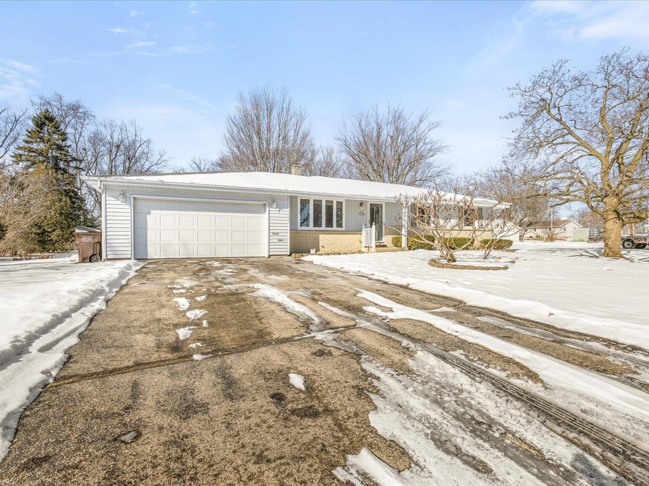 231 Center Street Sharon, WI 53585 - Photo 3 of 46