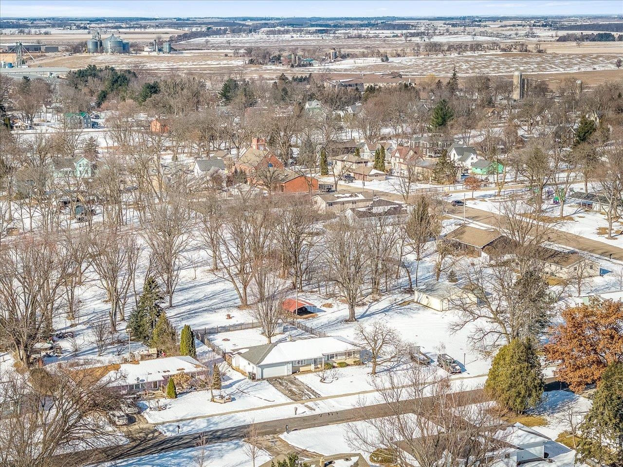 231 Center Street Sharon, WI 53585 - Photo 45 of 46