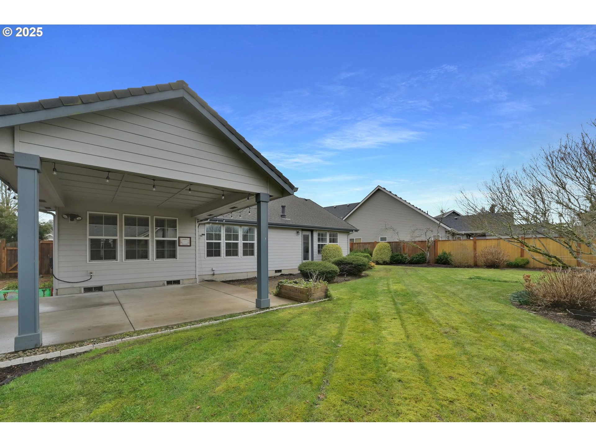 832 Mint Meadow Way Springfield, OR 97477 - Photo 28 of 31 a front view of house with yard and green space