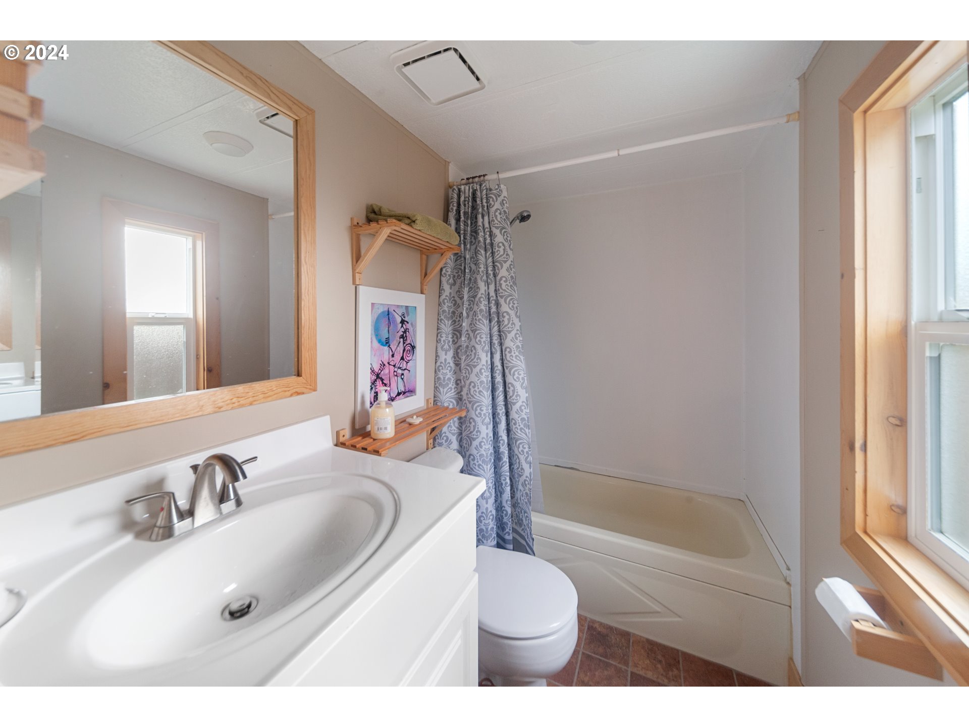 66642 East Bay Road, Unit 75 North Bend, OR 97459 - Photo 13 of 32 Bathroom, Attached