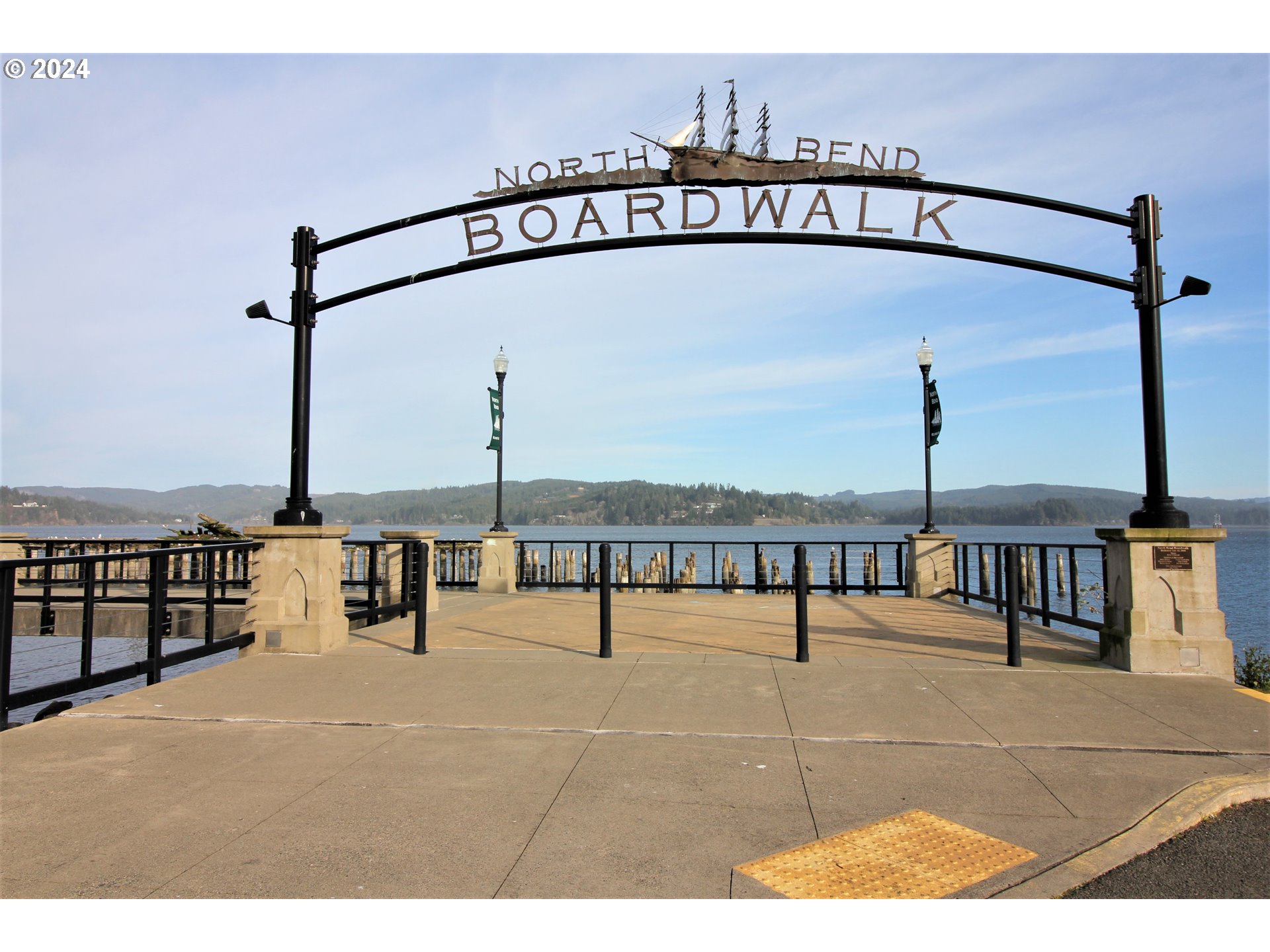 66642 East Bay Road, Unit 75 North Bend, OR 97459 - Photo 28 of 32 Community Amenities