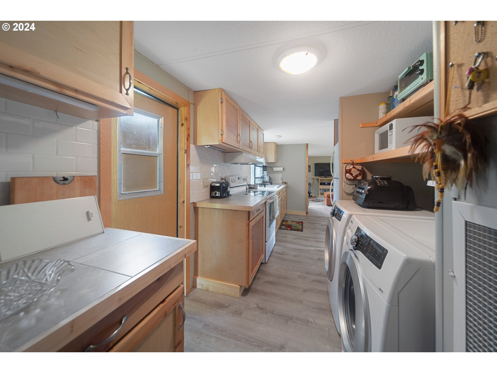 66642 East Bay Road, Unit 75 North Bend, OR 97459 - Photo 10 of 32 Laundry