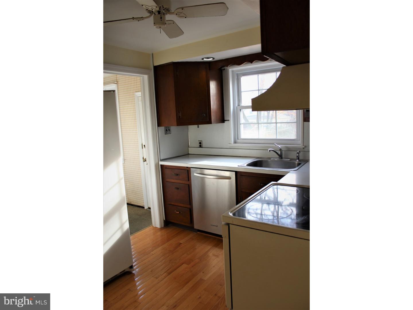 107 Dallas Road Willow Grove, PA 19090 - Photo 5 of 21 Gallery Image 5