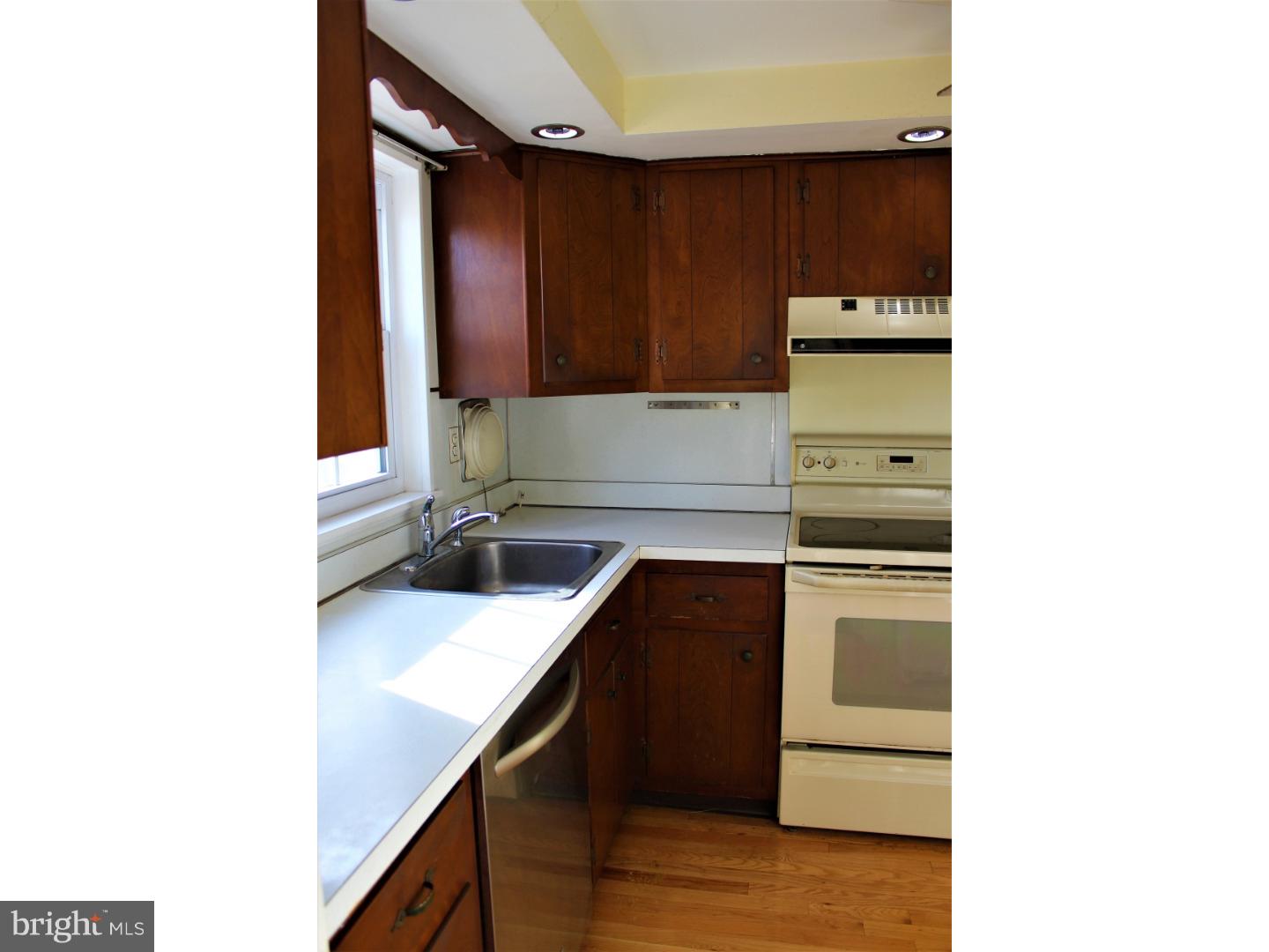 107 Dallas Road Willow Grove, PA 19090 - Photo 6 of 21 Gallery Image 6