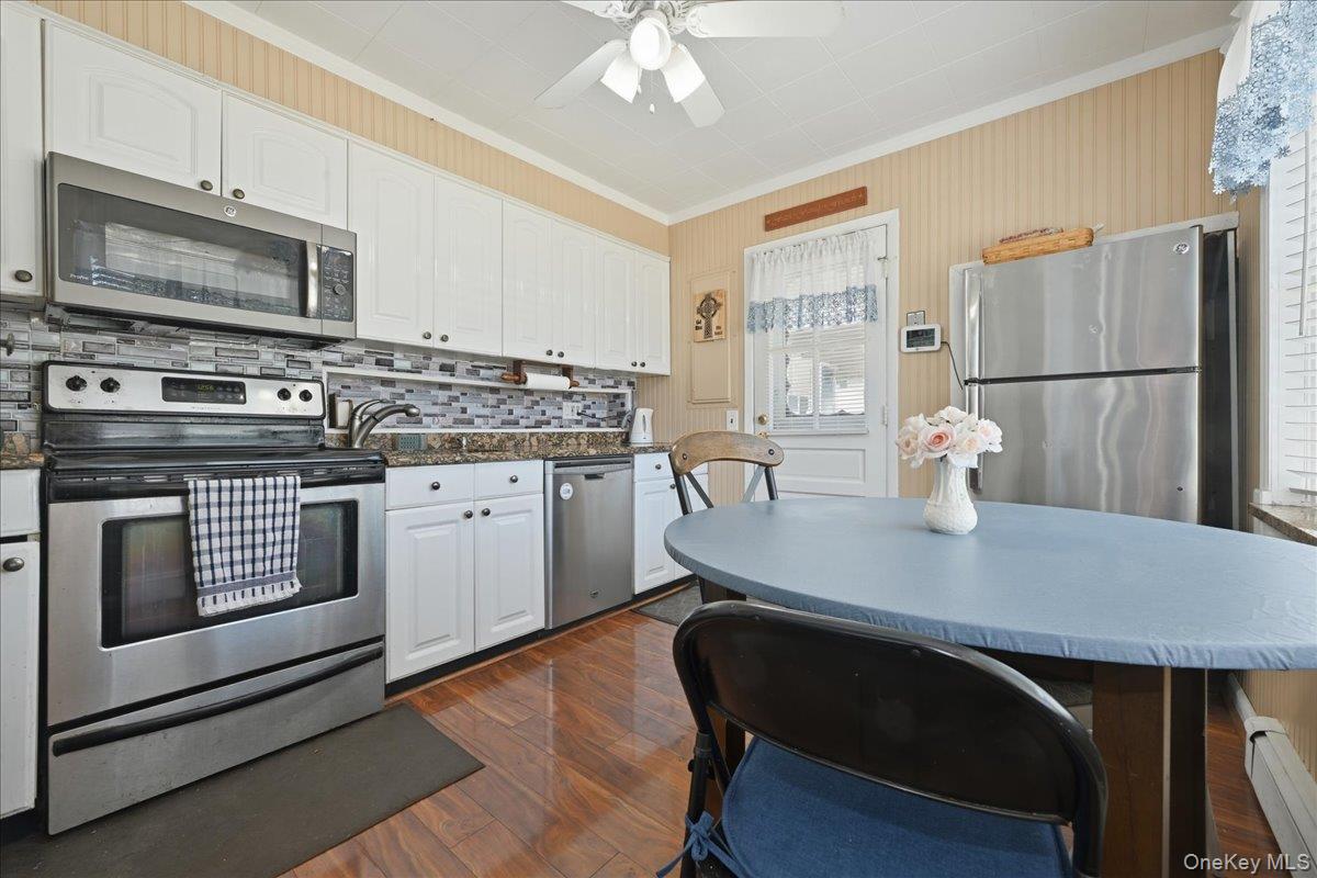 41 Sugar Maple Road Levittown, NY 11756 - Photo 9 of 16