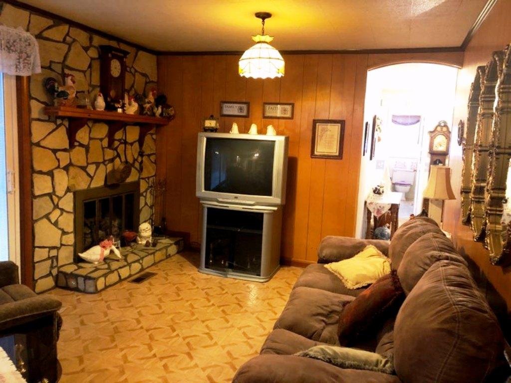 223 Dogwood Acres Road Hampton, TN 37658 - Photo 16 of 31 IMG_4929