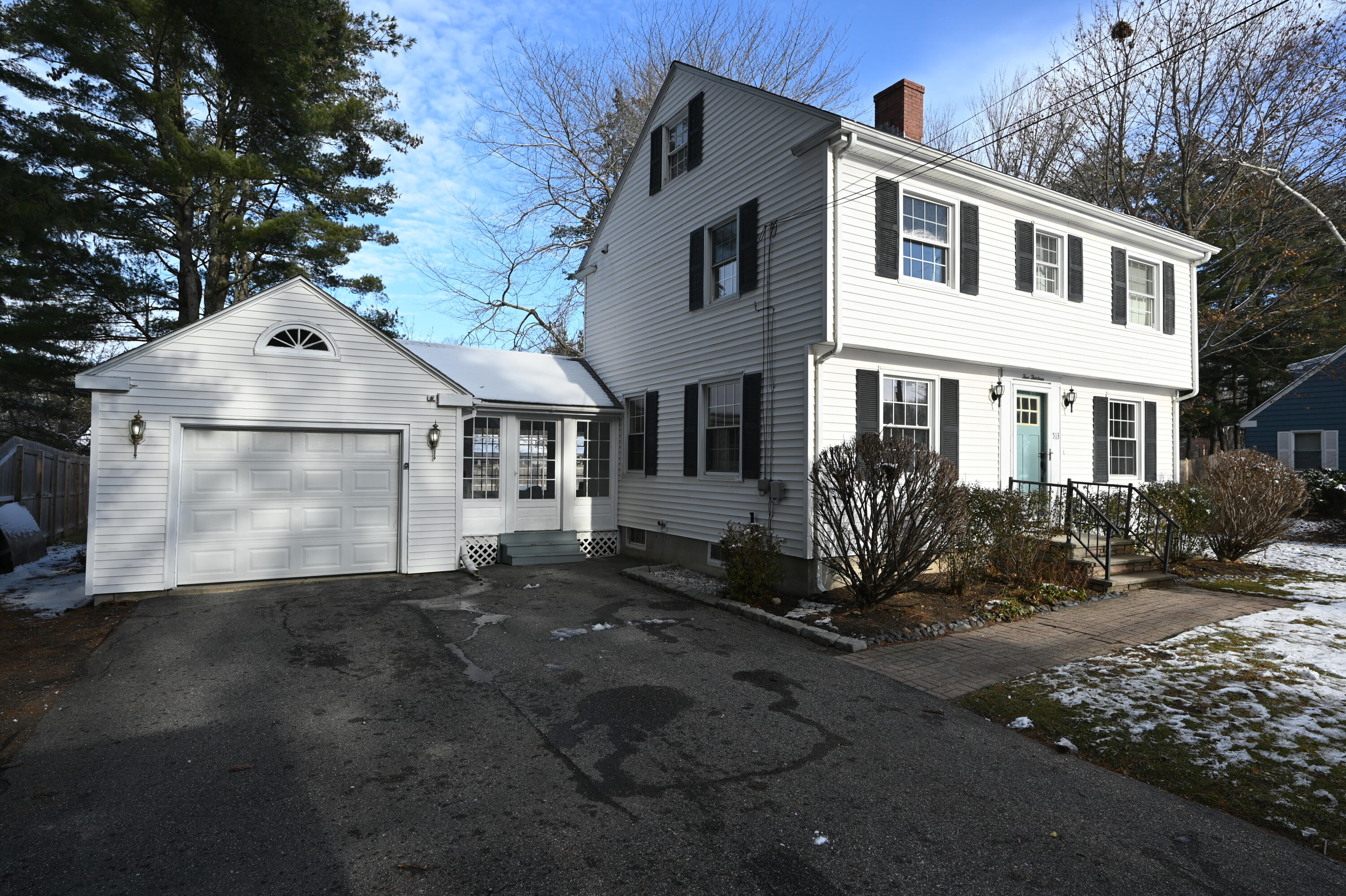 513 Summit Street Portland, ME 04103 - Photo 2 of 39 Front