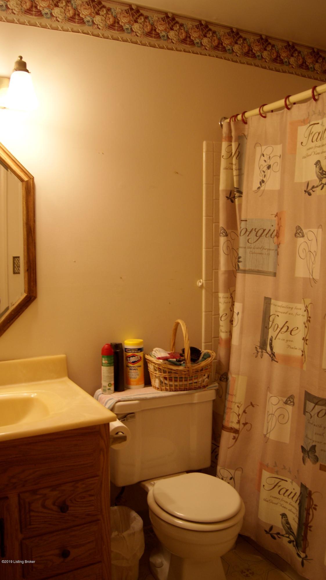 9418 Fairground Road Louisville, KY 40291 - Photo 20 of 35 2019-02-17 03.03.59