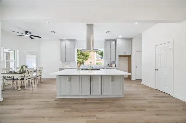 $650,000 | 3303 Vista Lake Drive, Sugar Land, TX 77478