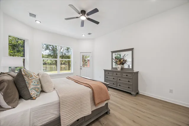 $650,000 | 3303 Vista Lake Drive, Sugar Land, TX 77478