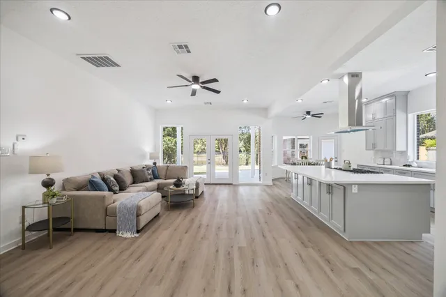 $650,000 | 3303 Vista Lake Drive, Sugar Land, TX 77478