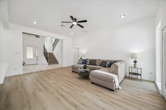 $650,000 | 3303 Vista Lake Drive, Sugar Land, TX 77478