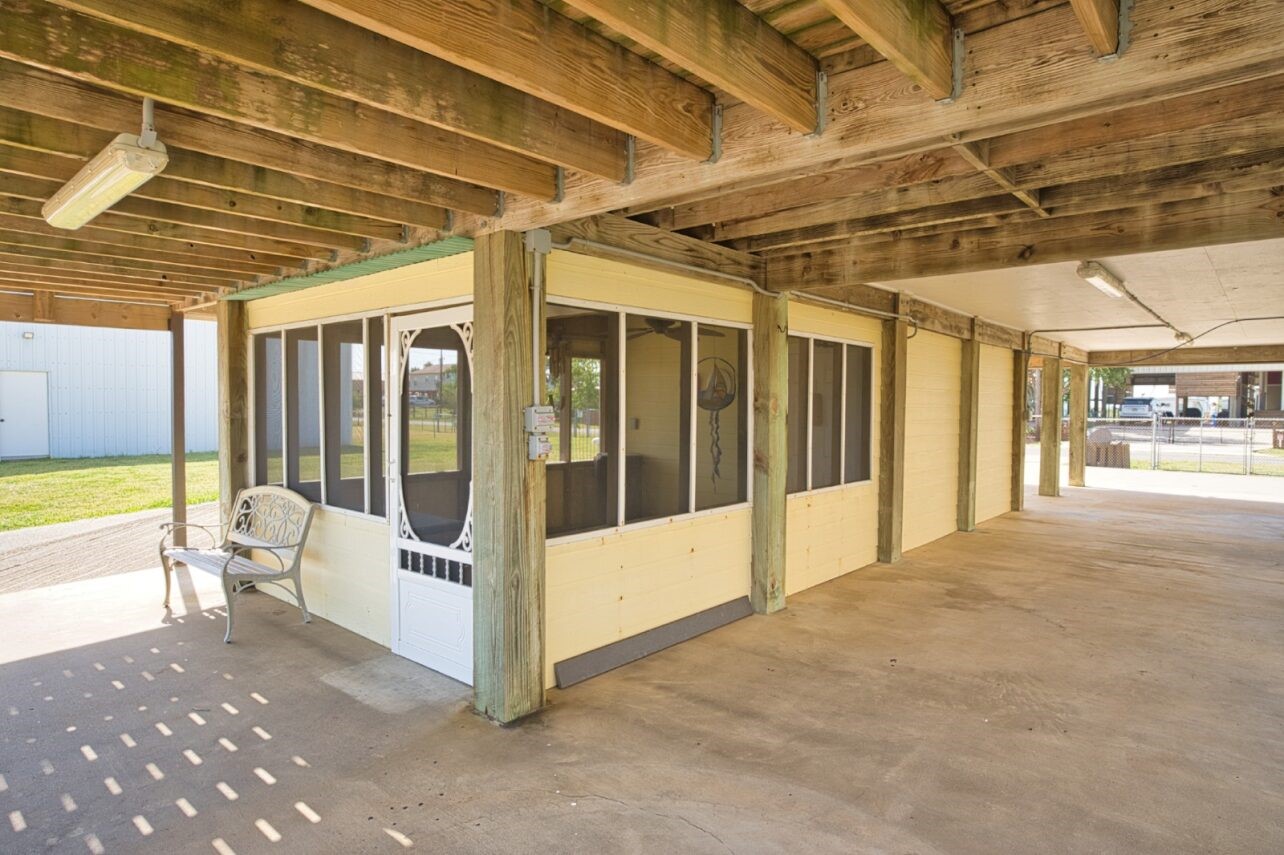 763 Gulfview North Sargent, TX 77414 - Photo 20 of 38 Spacious Screen room