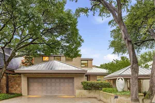 $1,900,000 | 9 Hallshire Court, Dallas, TX 75225