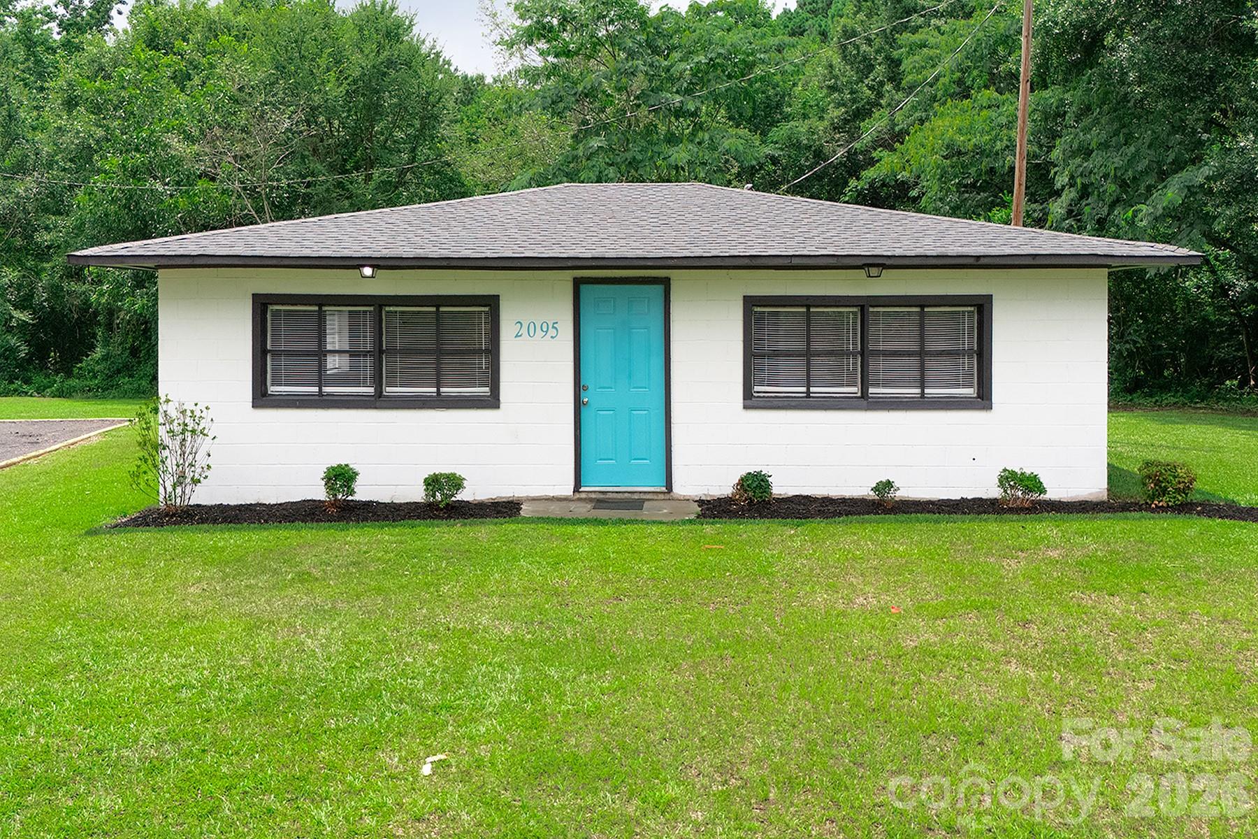 2091 Catawba River Road Fort Lawn, SC 29714 - Photo 2 of 37