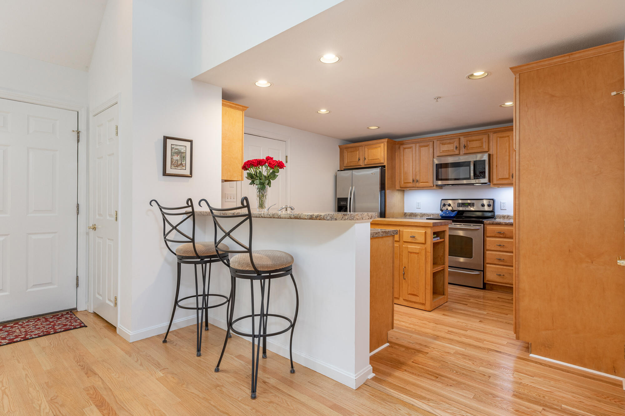9 Ridgefield Drive, Unit 9 Gorham, ME 04038 - Photo 13 of 37 9 Ridgefield Dr._W5_011