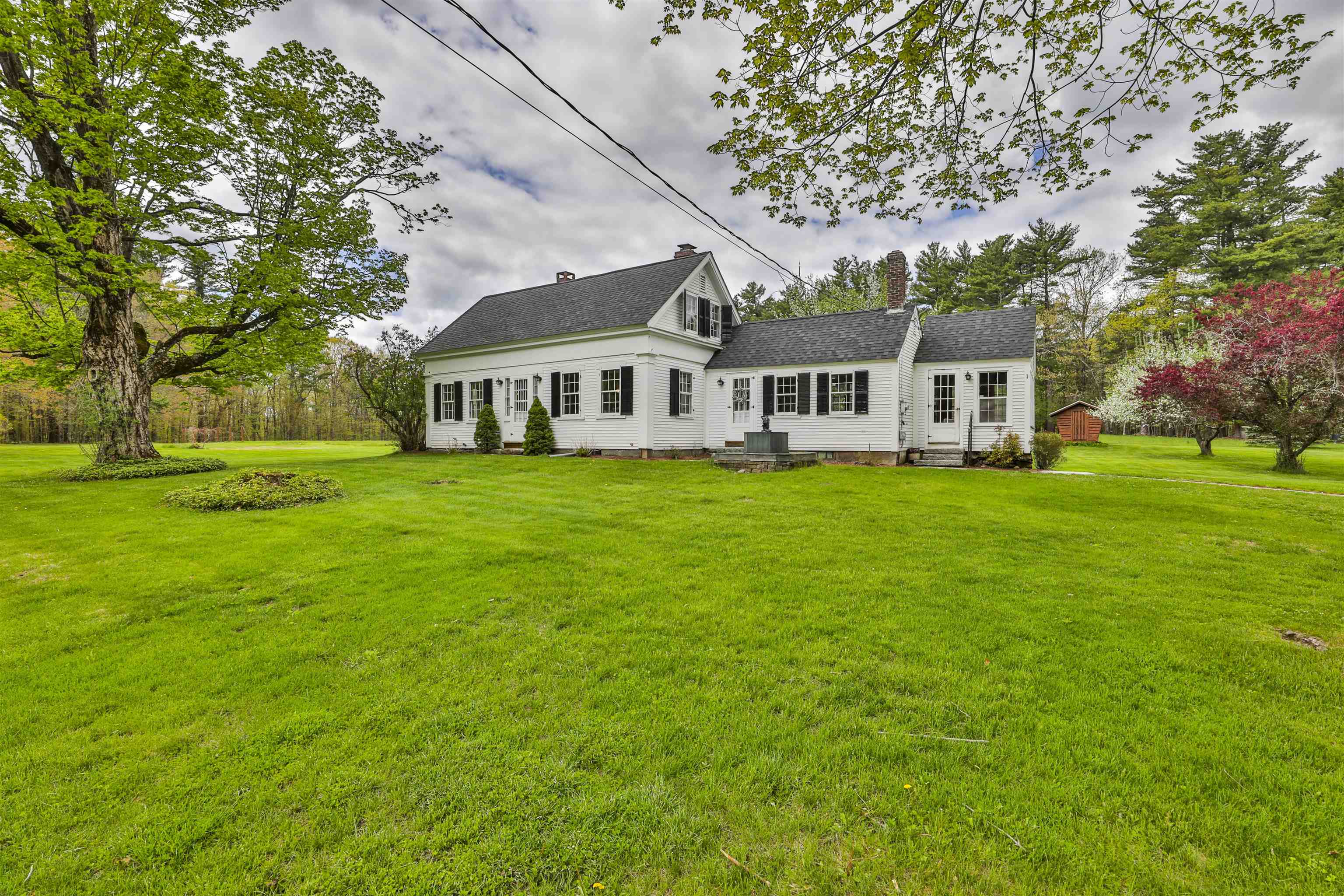 1 Featherbed Lane Derry, NH 03038 - Photo 2 of 46
